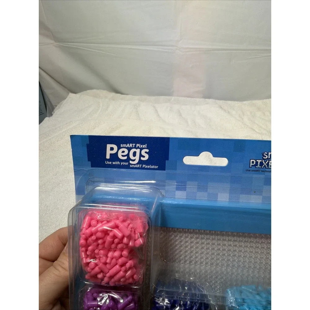 Smart Pixel Pegs - 2000 Pegs - 8 Colors - Smart Pixelator - New/Sealed